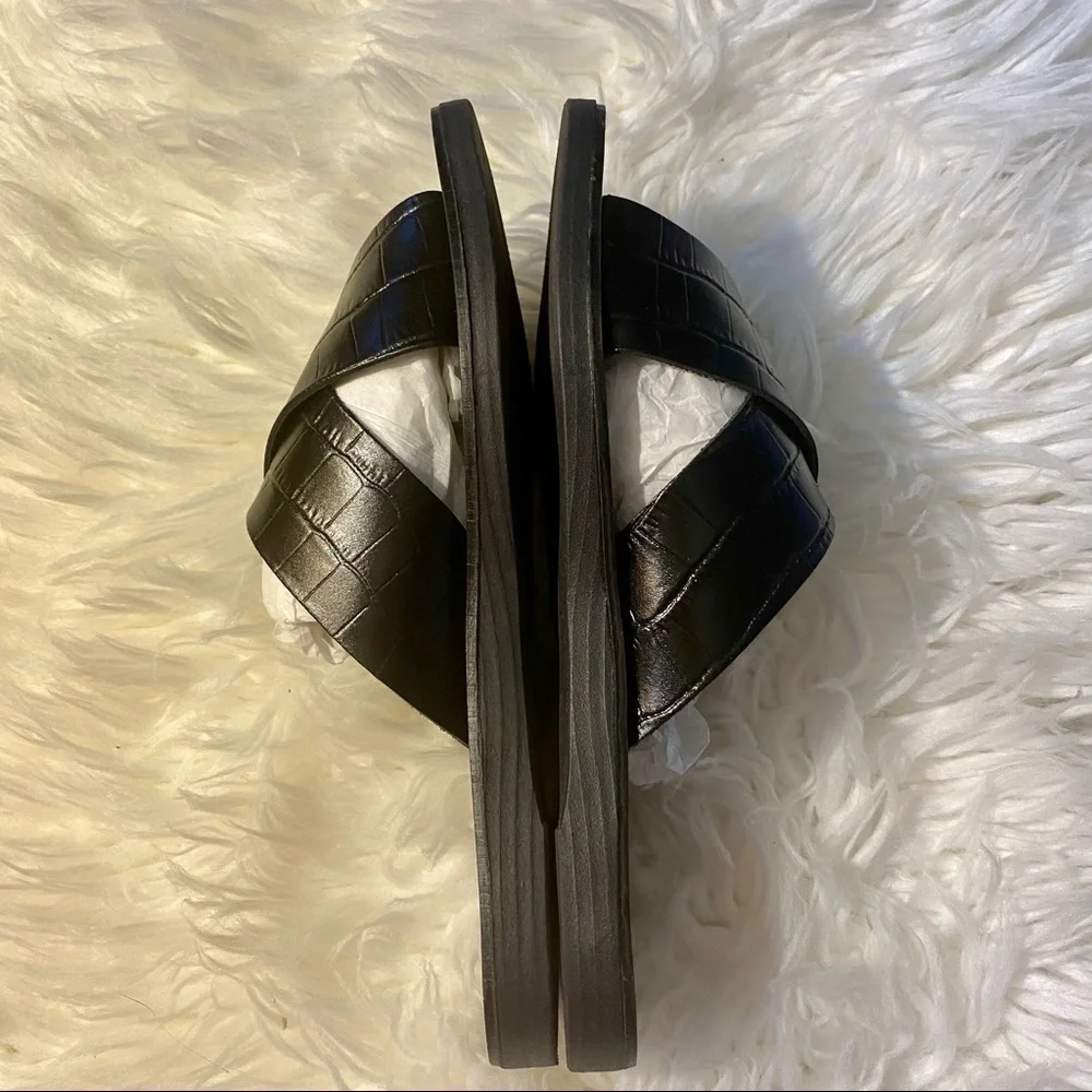 K.COBLER Women’s Leather Cross Buckle Slide Size 6 - Picture 4 of 6